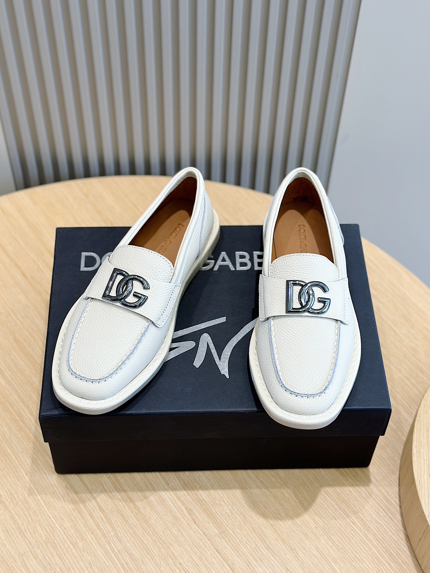 olce & Gabbana shoe